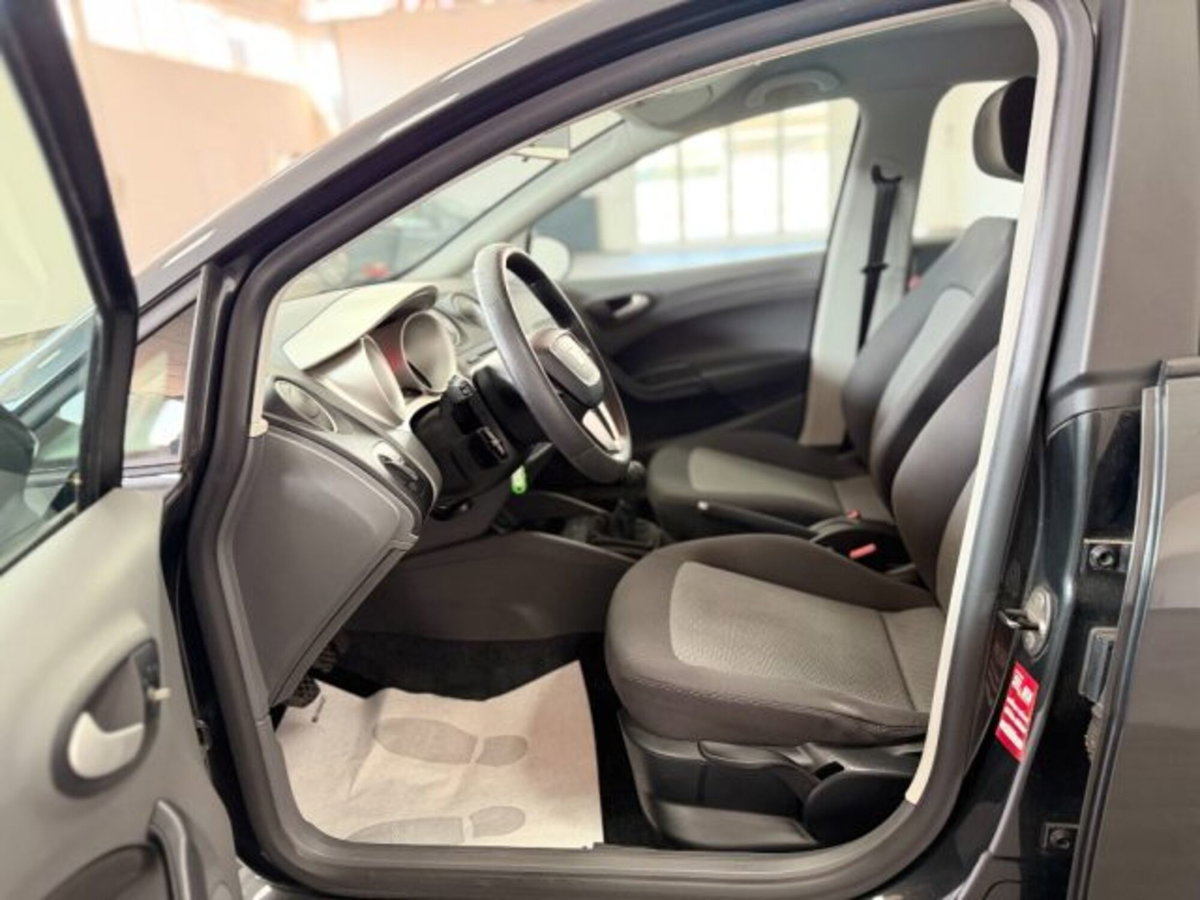 SEAT Ibiza ST 1.4 Style (9)