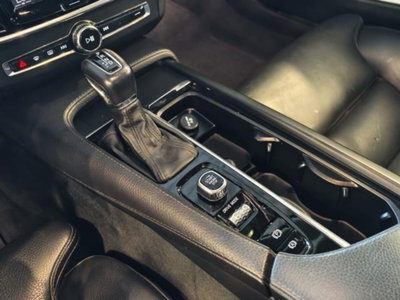 Volvo V90 D4 AWD Geartronic Business Plus (14)