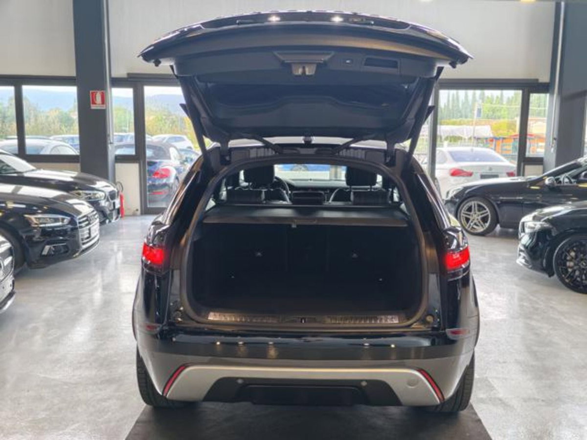 Land Rover Range Rover Velar 2.0D I4 240 CV R-Dynamic HSE (8)