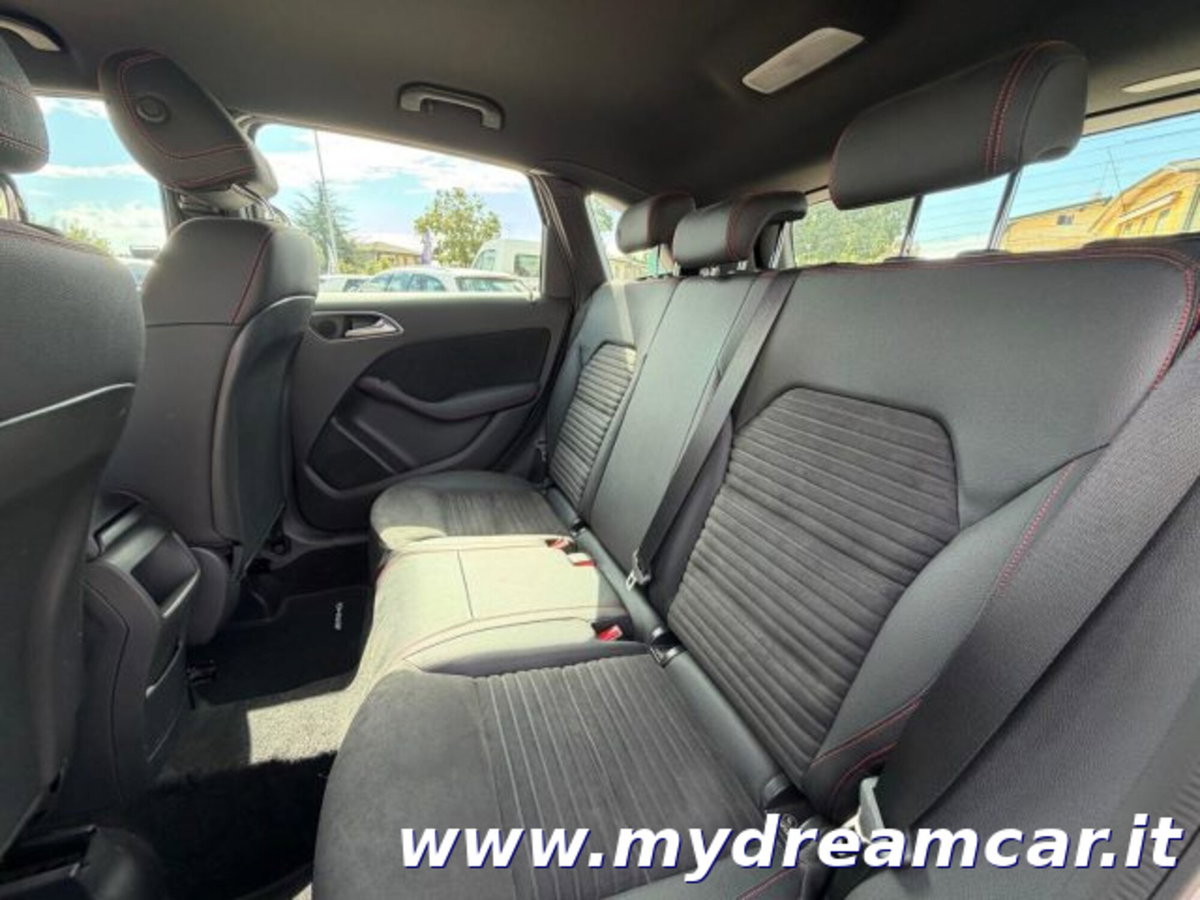 Mercedes-Benz Classe B 180 d Premium (10)