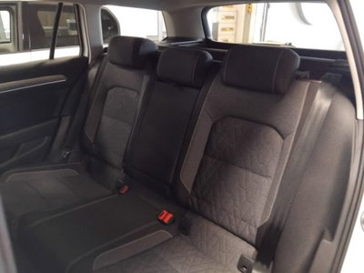 Volkswagen Passat Variant 2.0 TDI SCR EVO DSG Business (9)