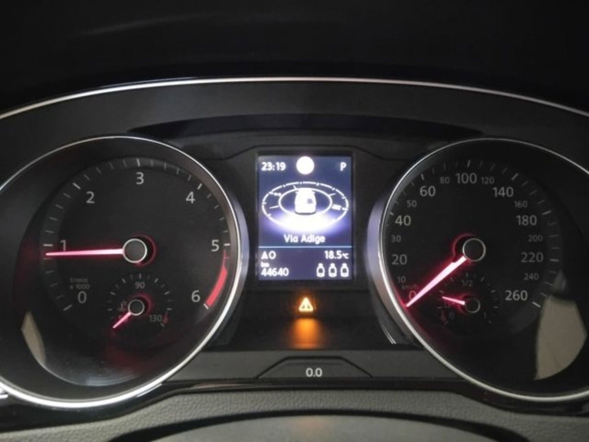 Volkswagen Passat Variant 2.0 TDI SCR EVO DSG Business (18)