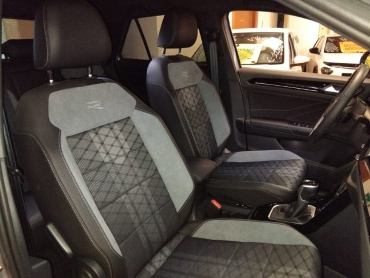 Volkswagen T-Roc 1.5 tsi R-Line dsg (14)