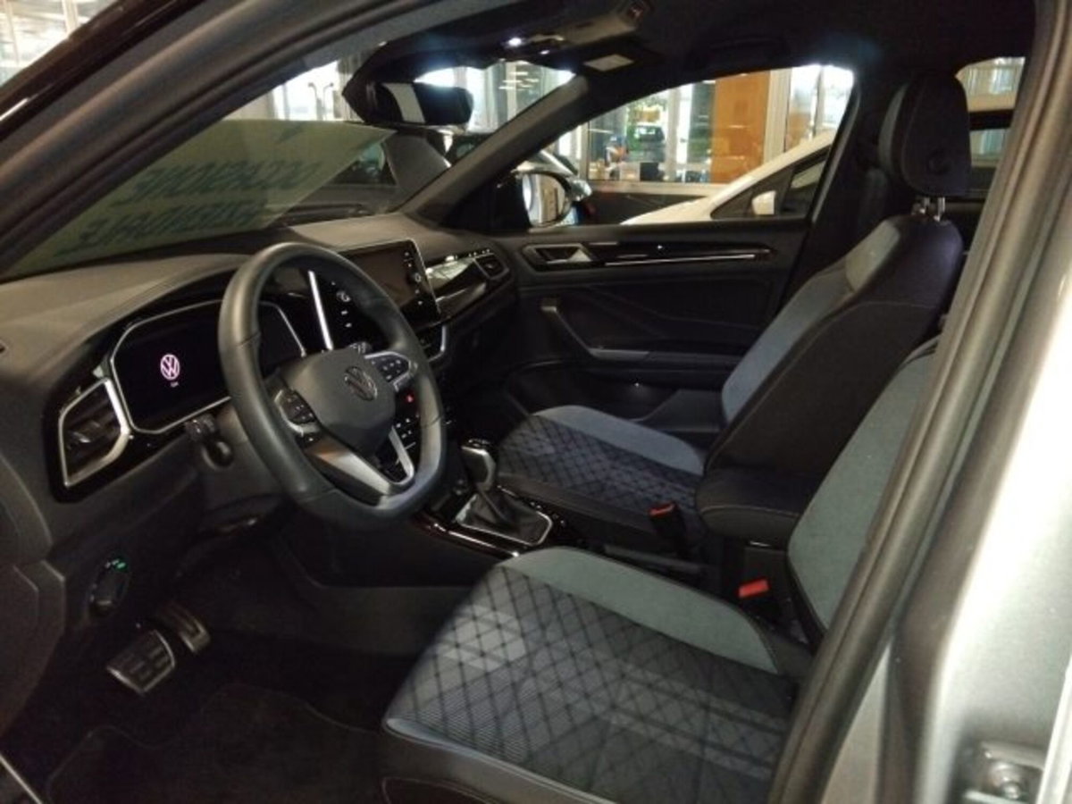 Volkswagen T-Roc 1.5 tsi R-Line dsg (15)