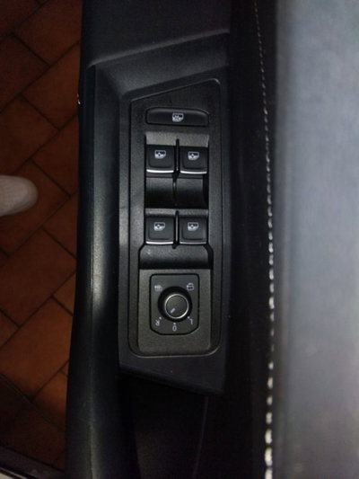 Volkswagen T-Roc 1.5 tsi R-Line dsg (17)