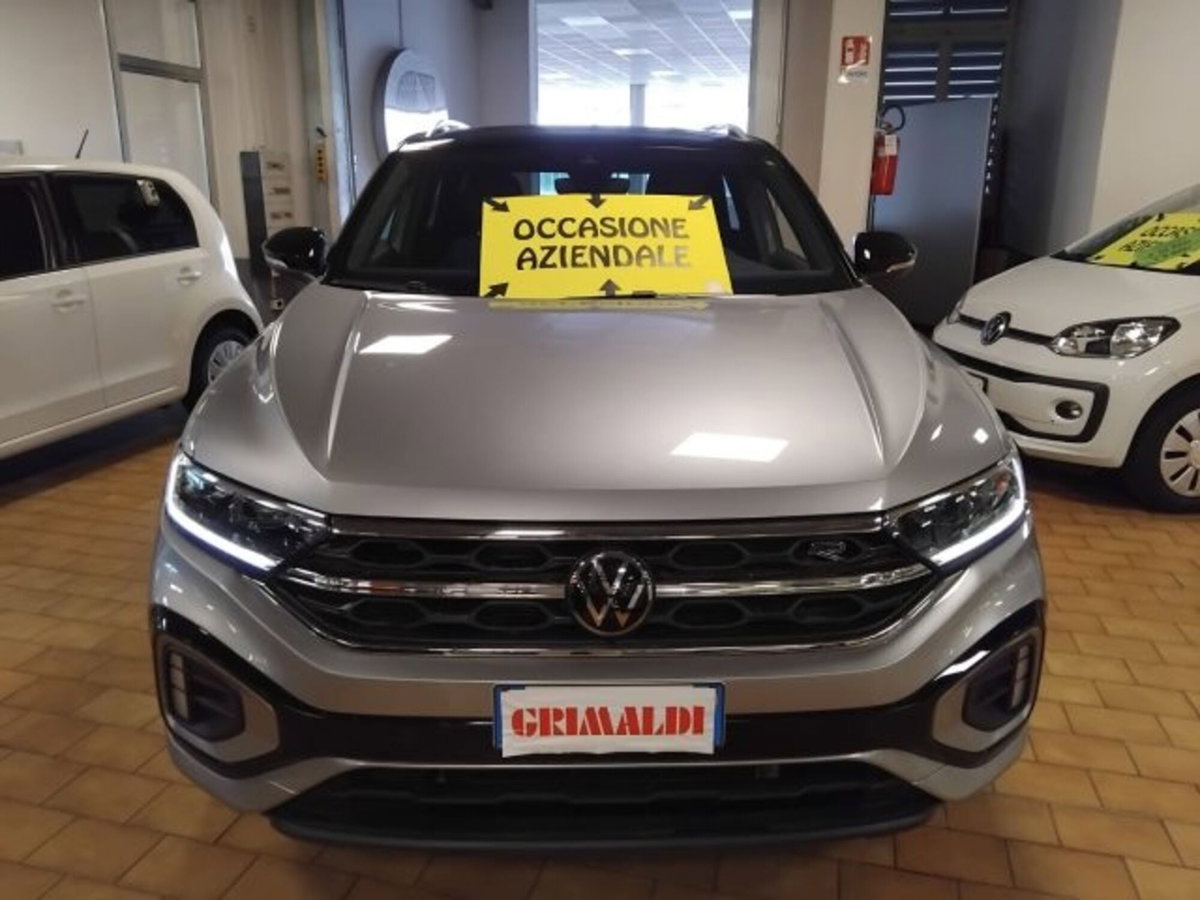 Volkswagen T-Roc 1.5 tsi R-Line dsg (2)