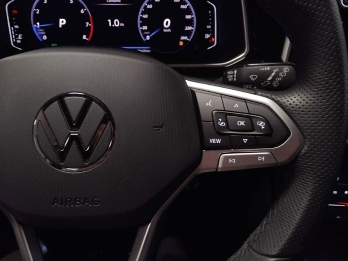 Volkswagen T-Roc 1.5 tsi R-Line dsg (20)