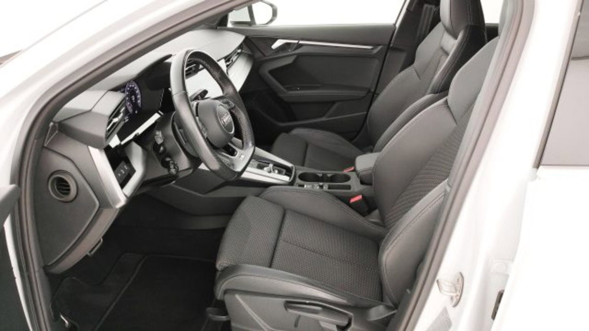 Audi A3 Sportback 35 TDI S tronic S line edition (14)