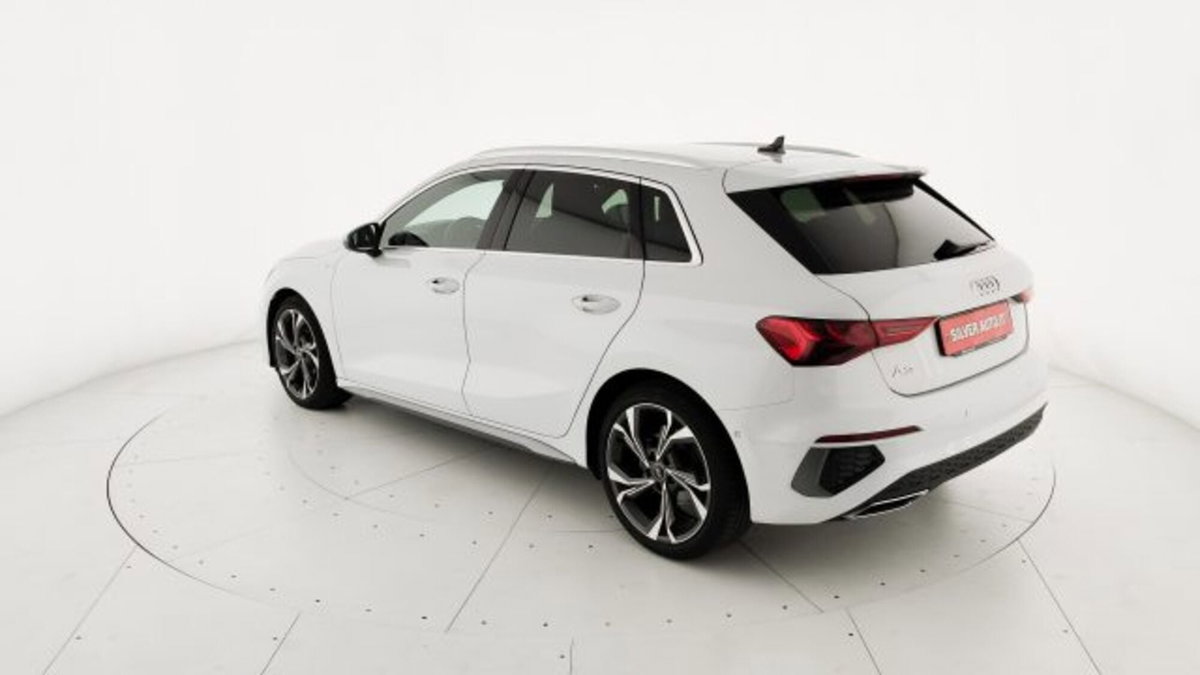Audi A3 Sportback 35 TDI S tronic S line edition (5)