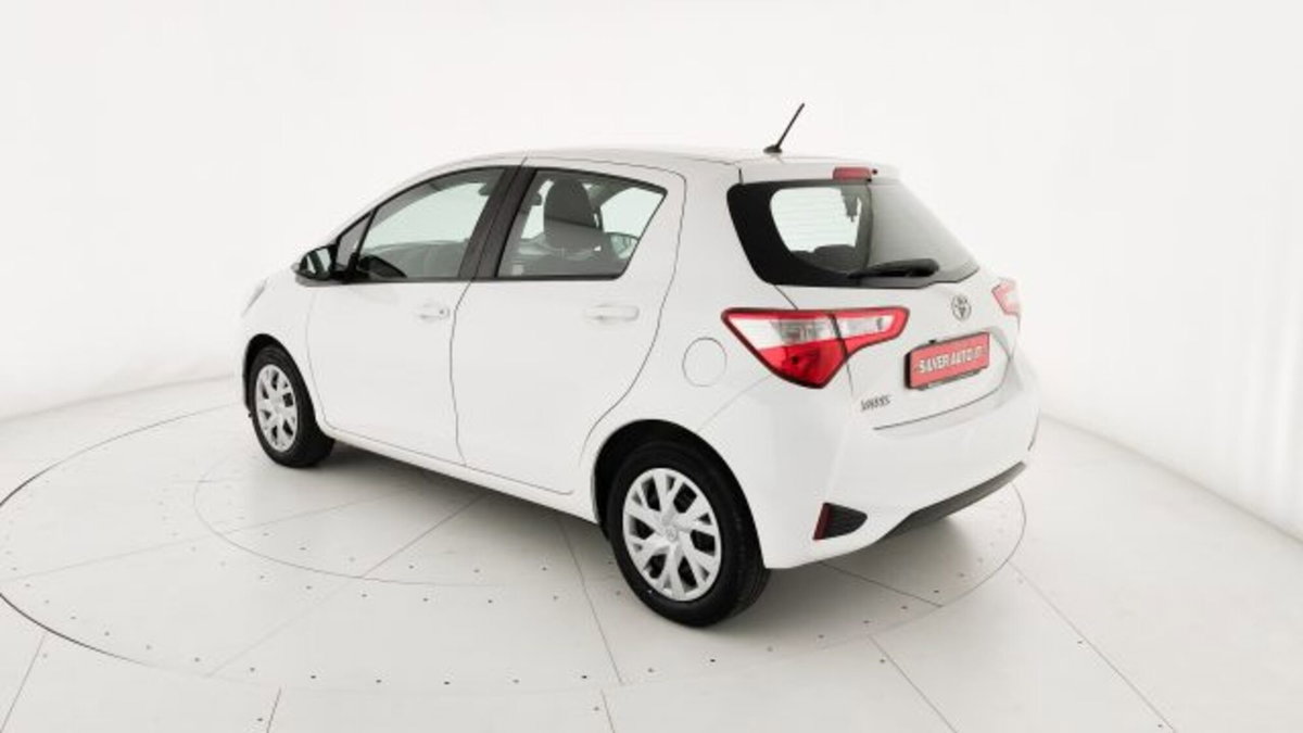 Toyota Yaris 1.0 72 CV 5 porte Active (18)