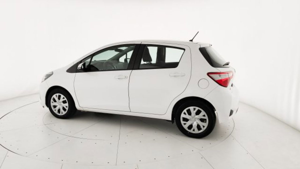 Toyota Yaris 1.0 72 CV 5 porte Active (20)