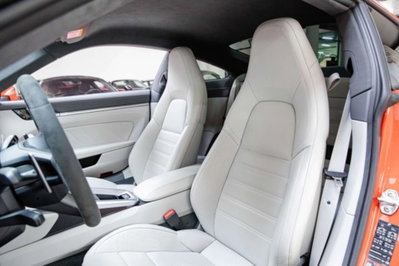 Porsche 911 Coupé 3.7 Turbo 50 Anni (11)