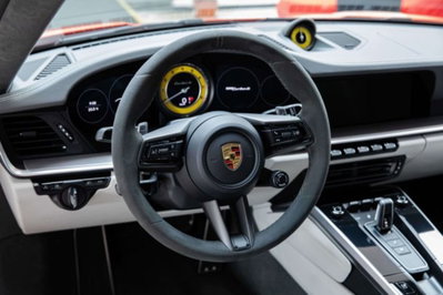 Porsche 911 Coupé 3.7 Turbo 50 Anni (14)