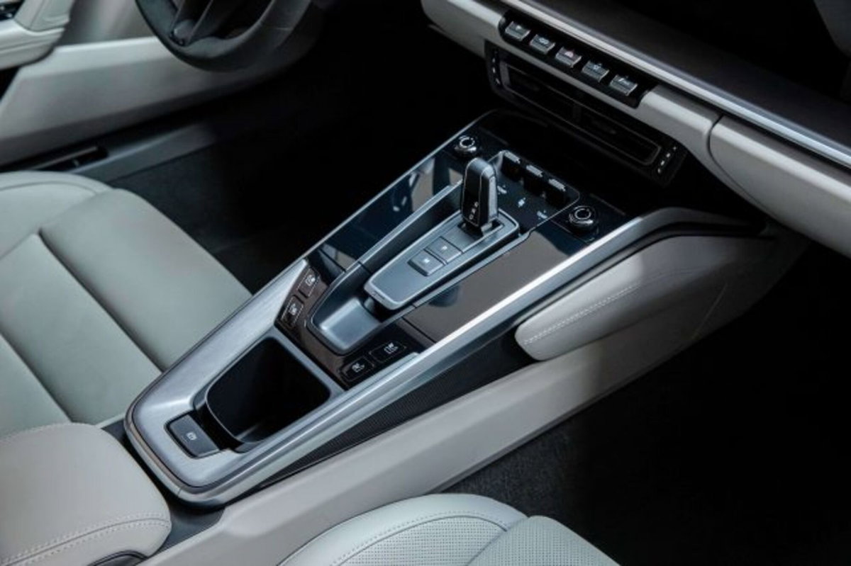 Porsche 911 Coupé 3.7 Turbo 50 Anni (15)