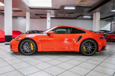 Porsche 911 Coupé 3.7 Turbo 50 Anni (4)