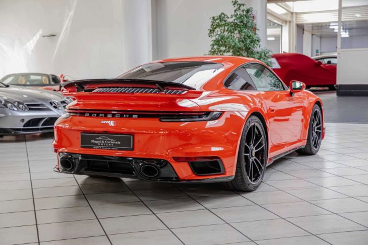 Porsche 911 Coupé 3.7 Turbo 50 Anni (7)