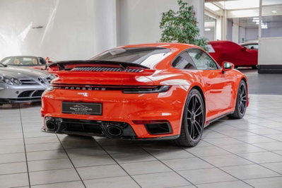 Porsche 911 Coupé 3.7 Turbo 50 Anni (7)