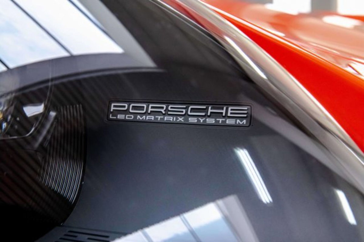 Porsche 911 Coupé 3.7 Turbo 50 Anni (8)