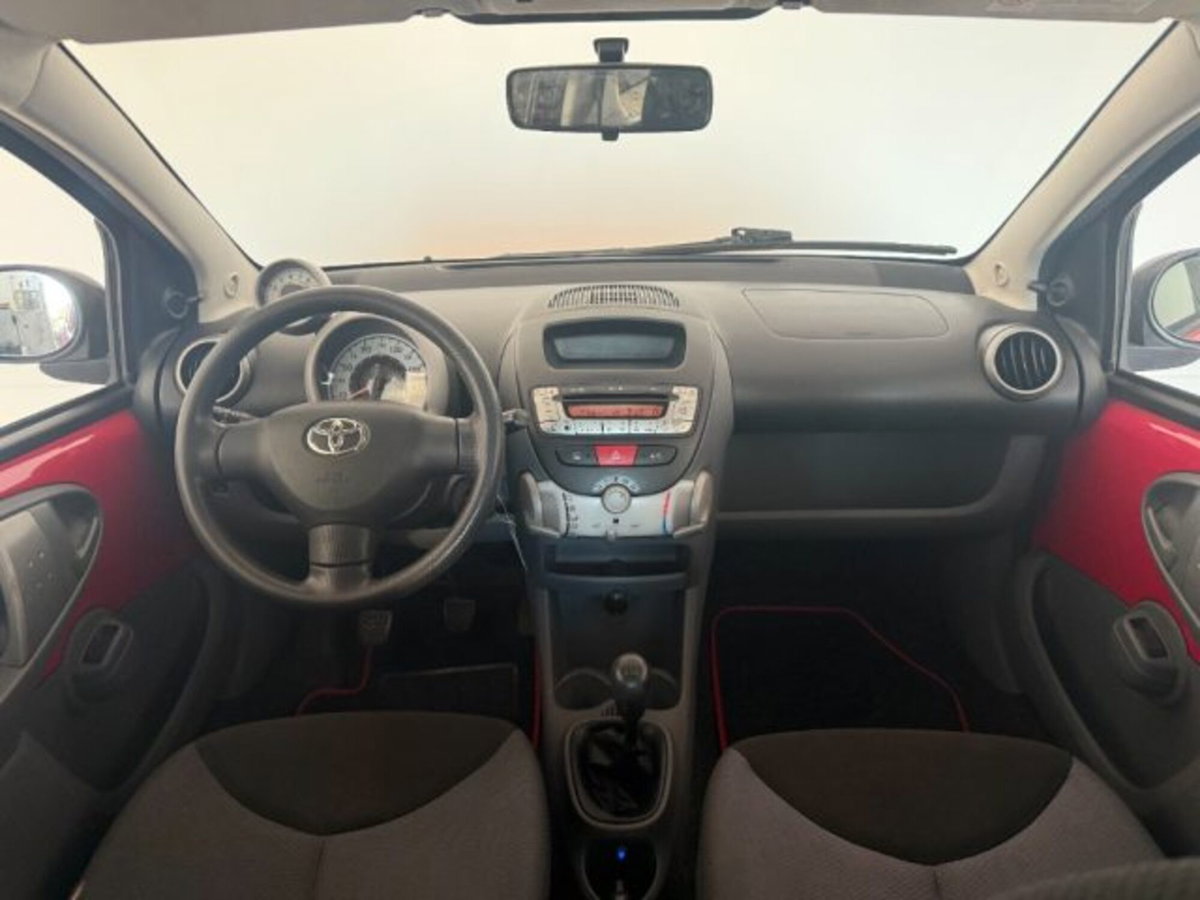 Toyota Aygo 1.0 12V VVT-i 3 porte Sol (11)