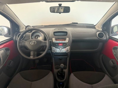 Toyota Aygo 1.0 12V VVT-i 3 porte Sol (11)