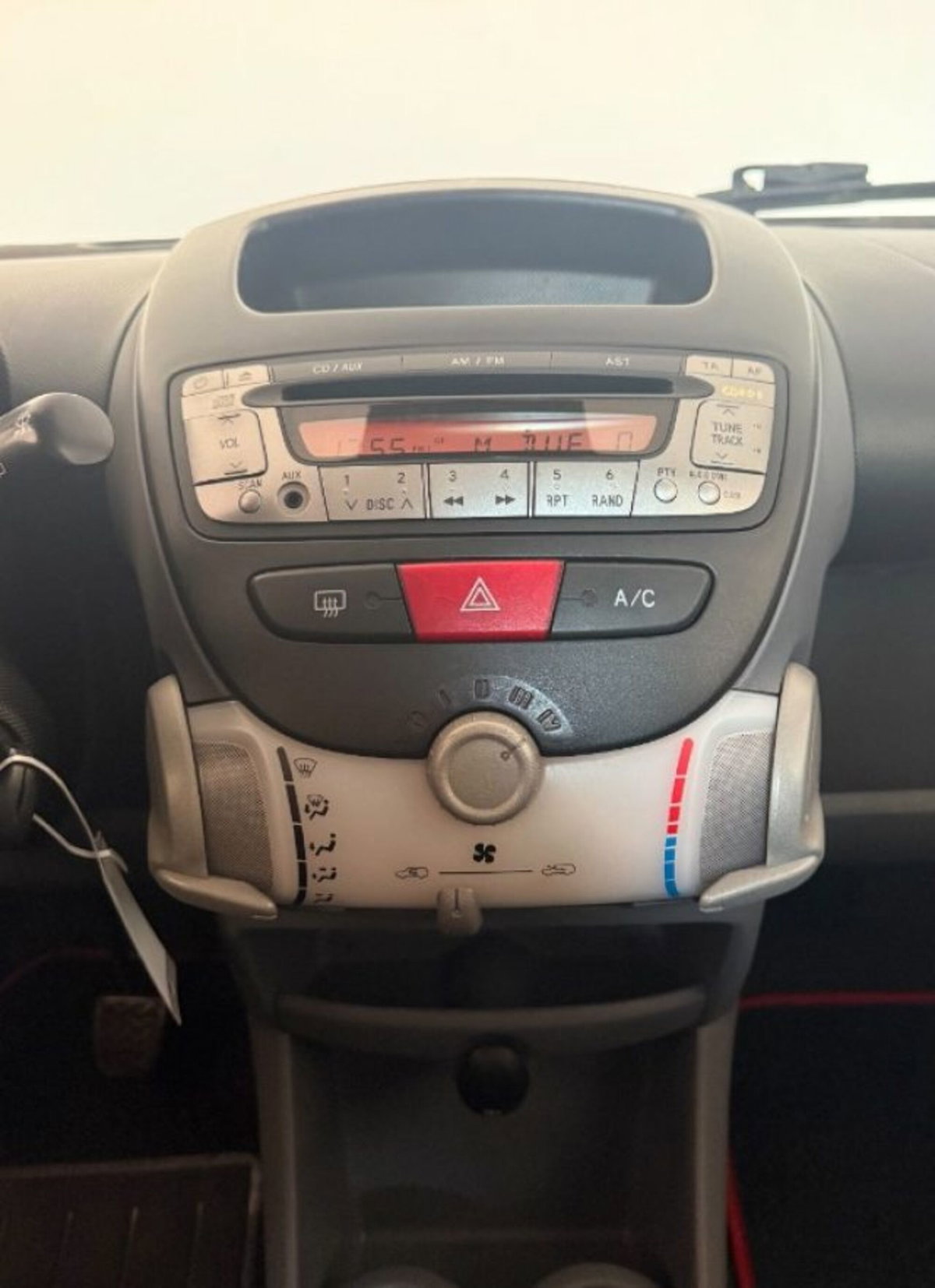 Toyota Aygo 1.0 12V VVT-i 3 porte Sol (14)