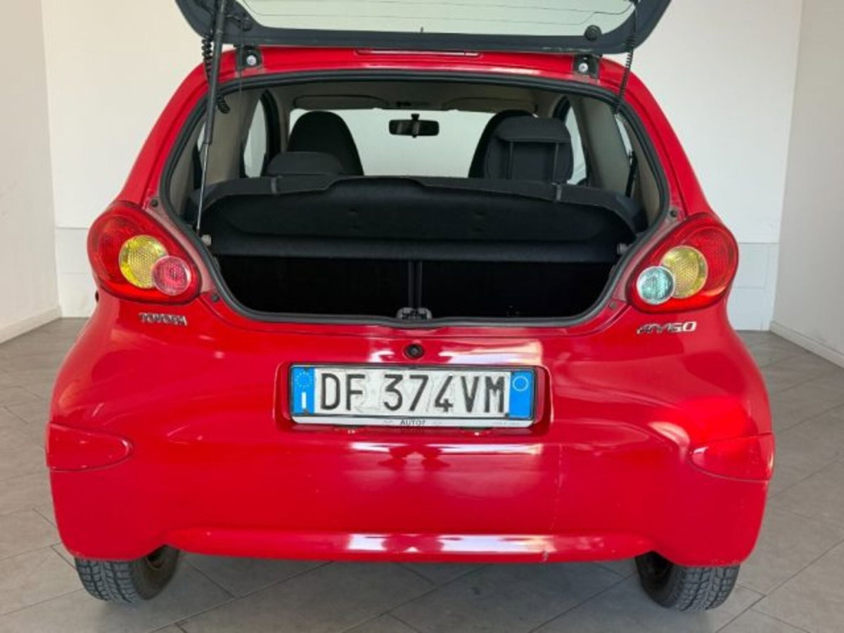 Toyota Aygo 1.0 12V VVT-i 3 porte Sol (6)