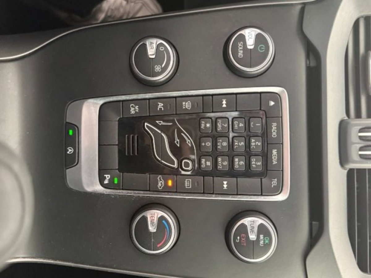 Volvo V40 T2 Summum (13)