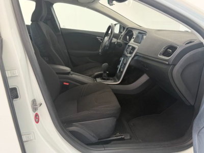 Volvo V40 T2 Summum (17)