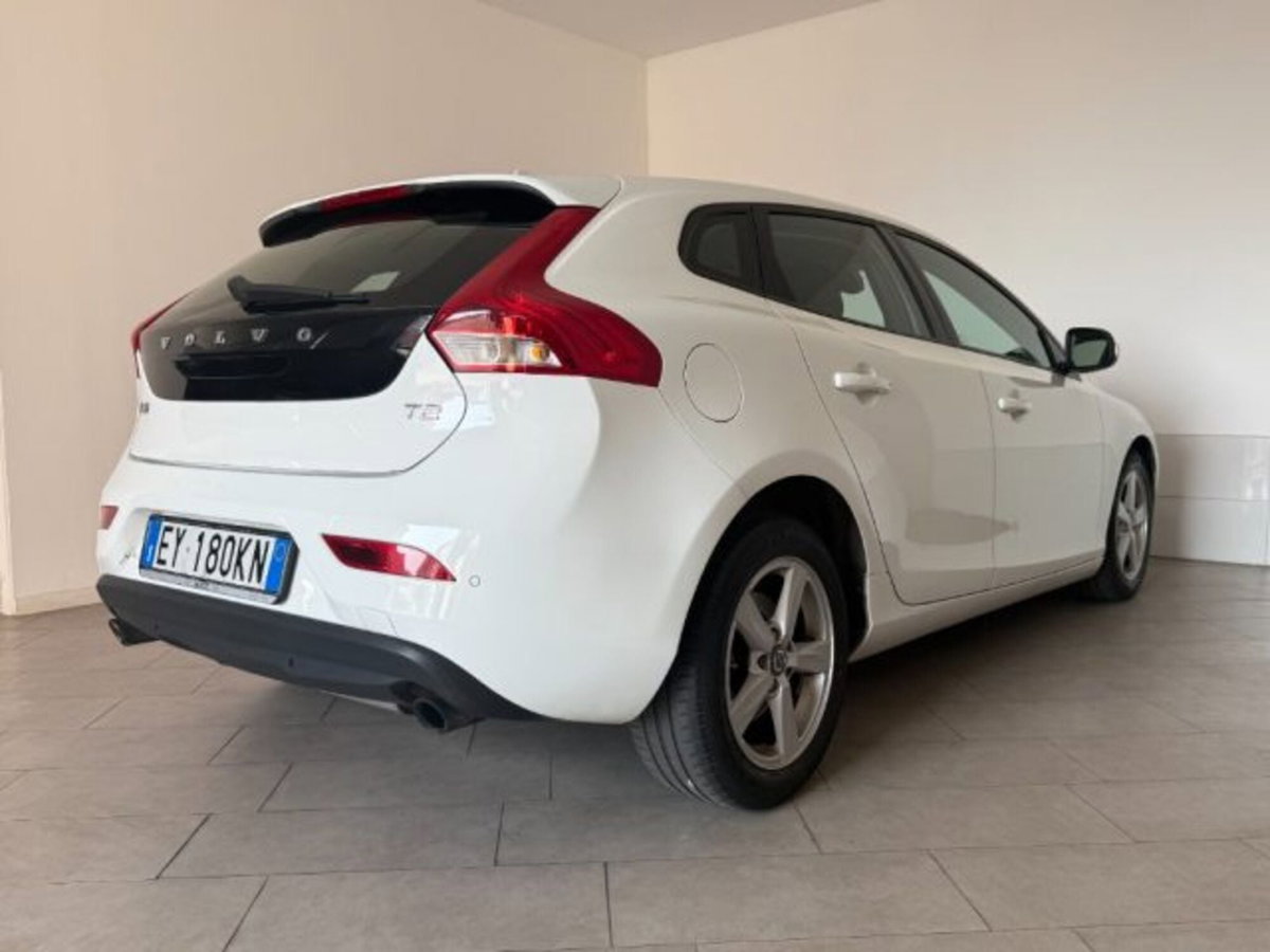 Volvo V40 T2 Summum (4)