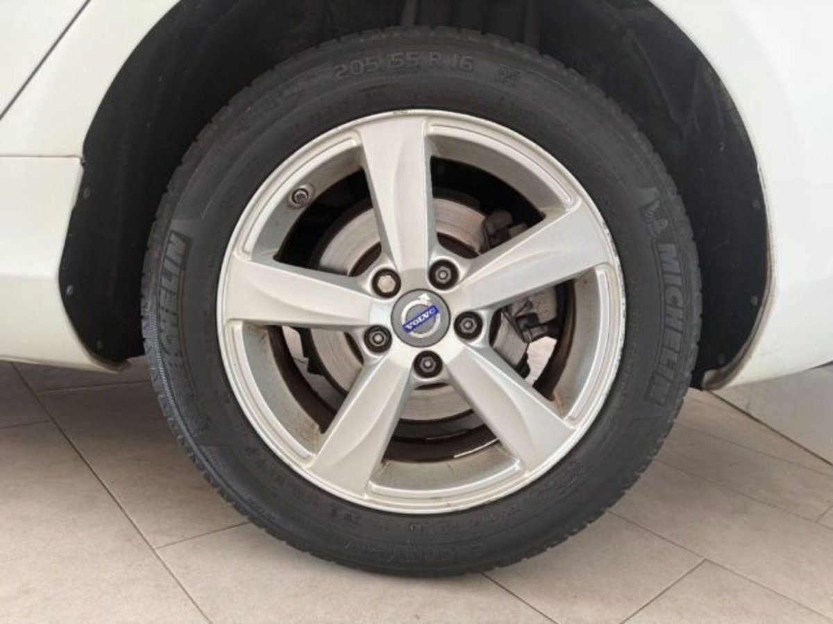 Volvo V40 T2 Summum (8)
