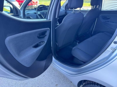 Lancia Ypsilon 1.0 FireFly 5 porte S&S Hybrid Ecochic Gold (15)