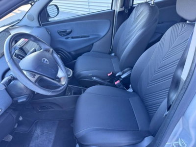 Lancia Ypsilon 1.0 FireFly 5 porte S&S Hybrid Ecochic Gold (18)