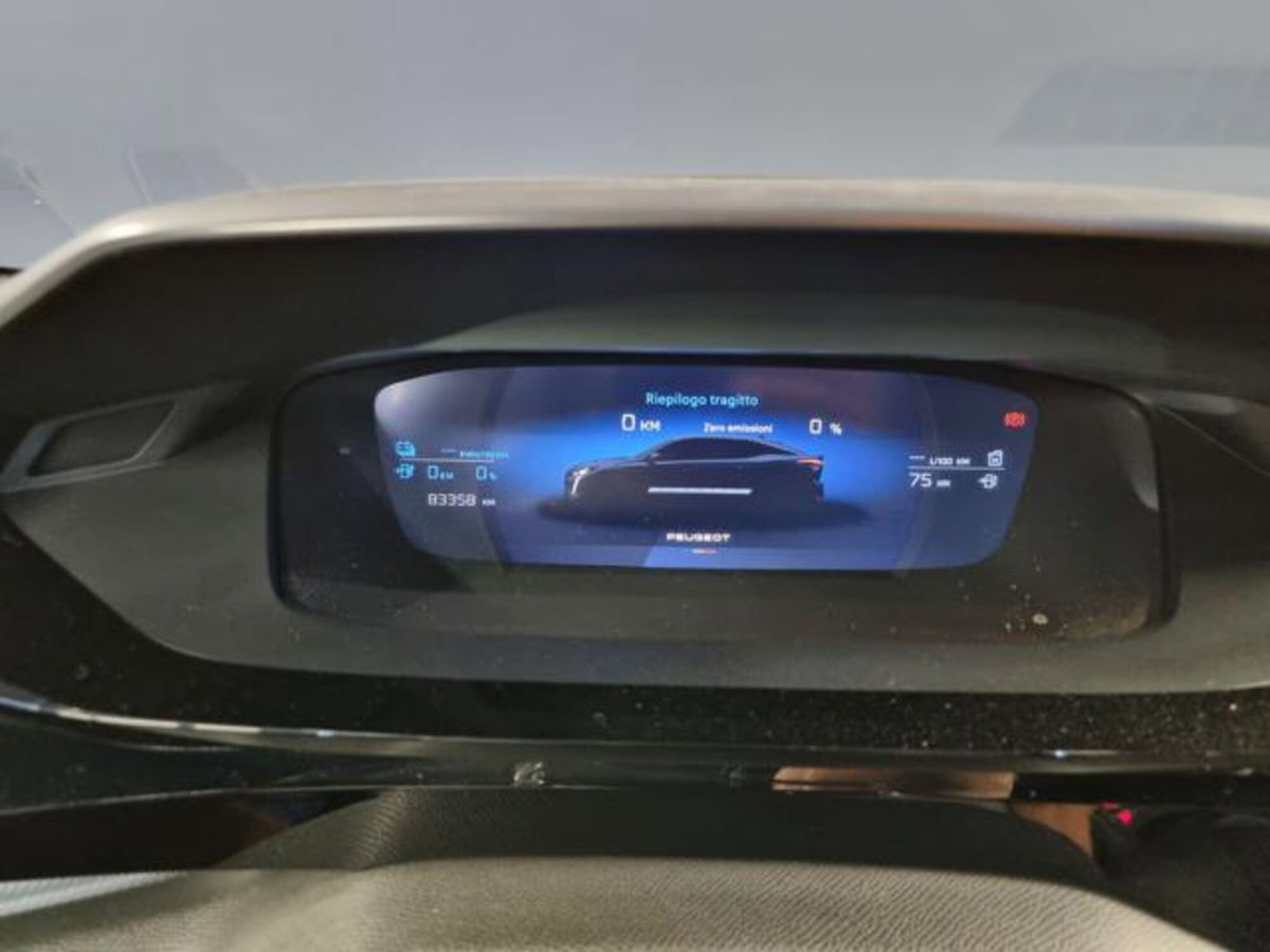 Peugeot 408 Hybrid 225 e-EAT8 First Edition (8)