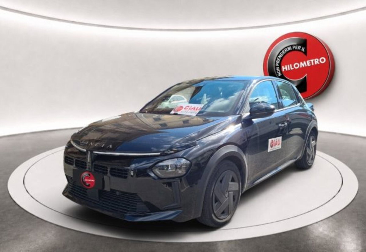 Lancia Ypsilon 1.2 mhev Edizione Cassina e-dct (3)