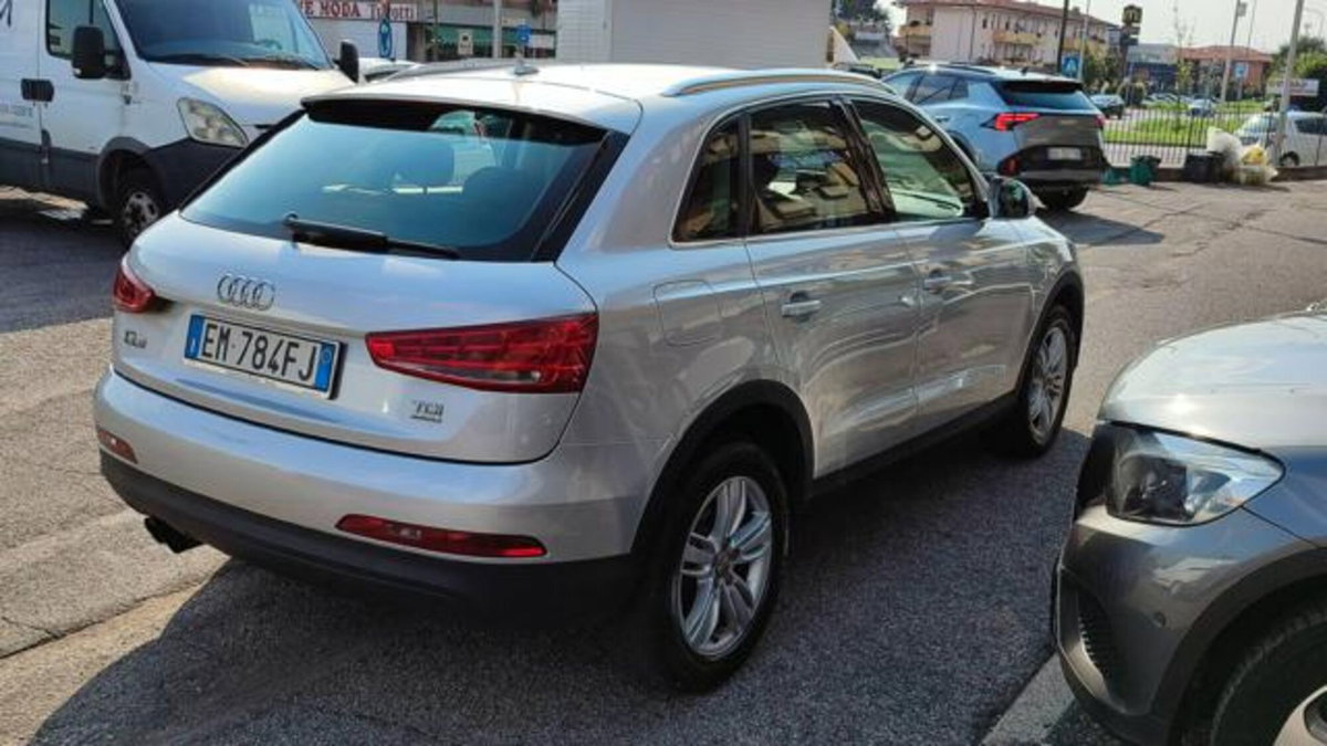 Audi Q3 2.0 TDI 177 CV quattro Business (18)