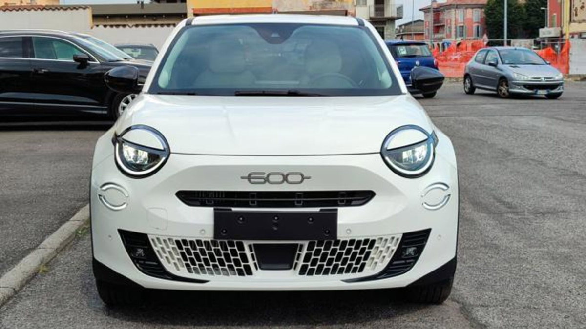 Fiat 600 1.2 hybrid La Prima 110cv auto (2)