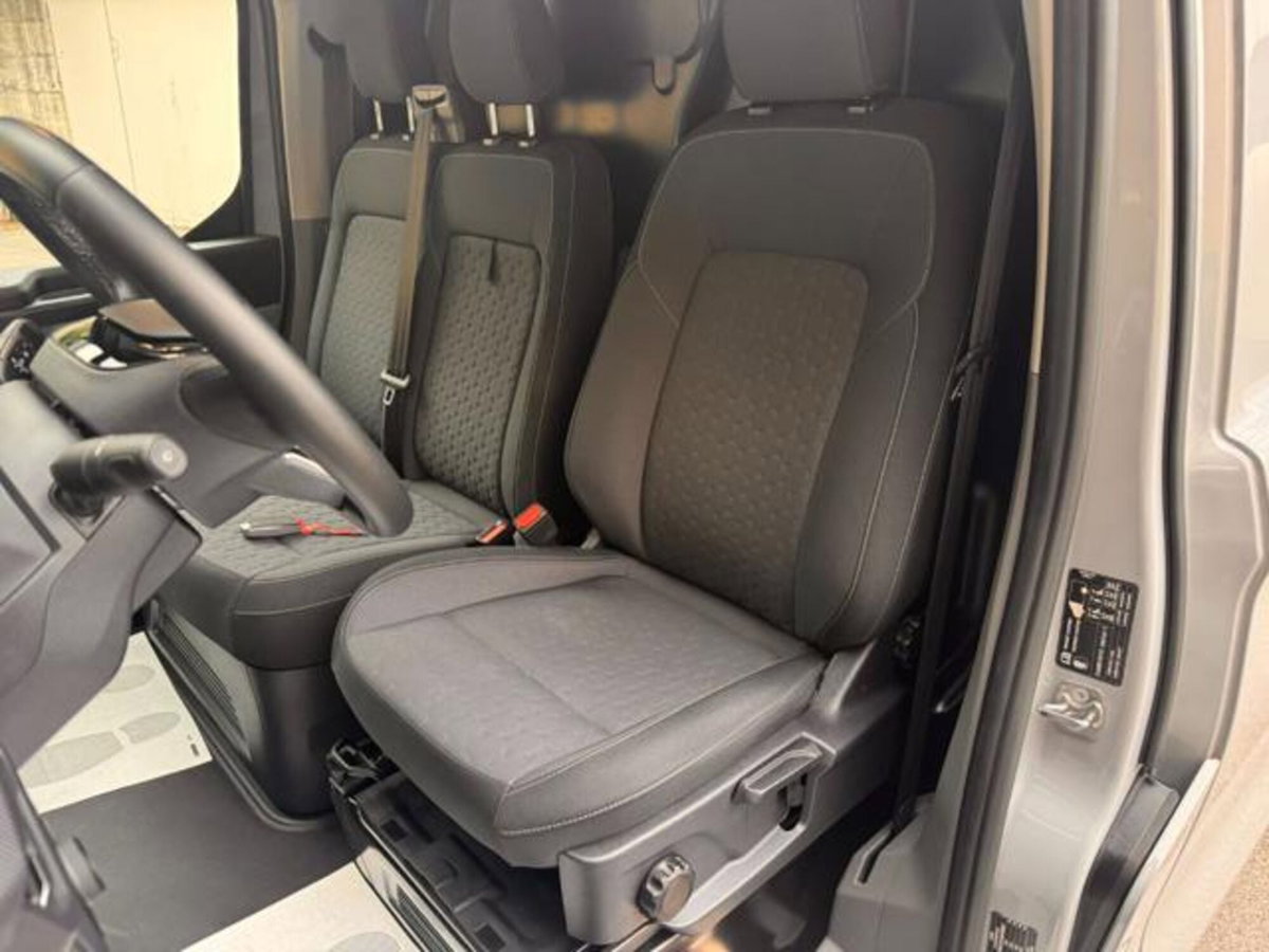 Ford Transit Custom Furgone 320 2.0 ecoblue 136cv Titanium L1H1 A8 (11)
