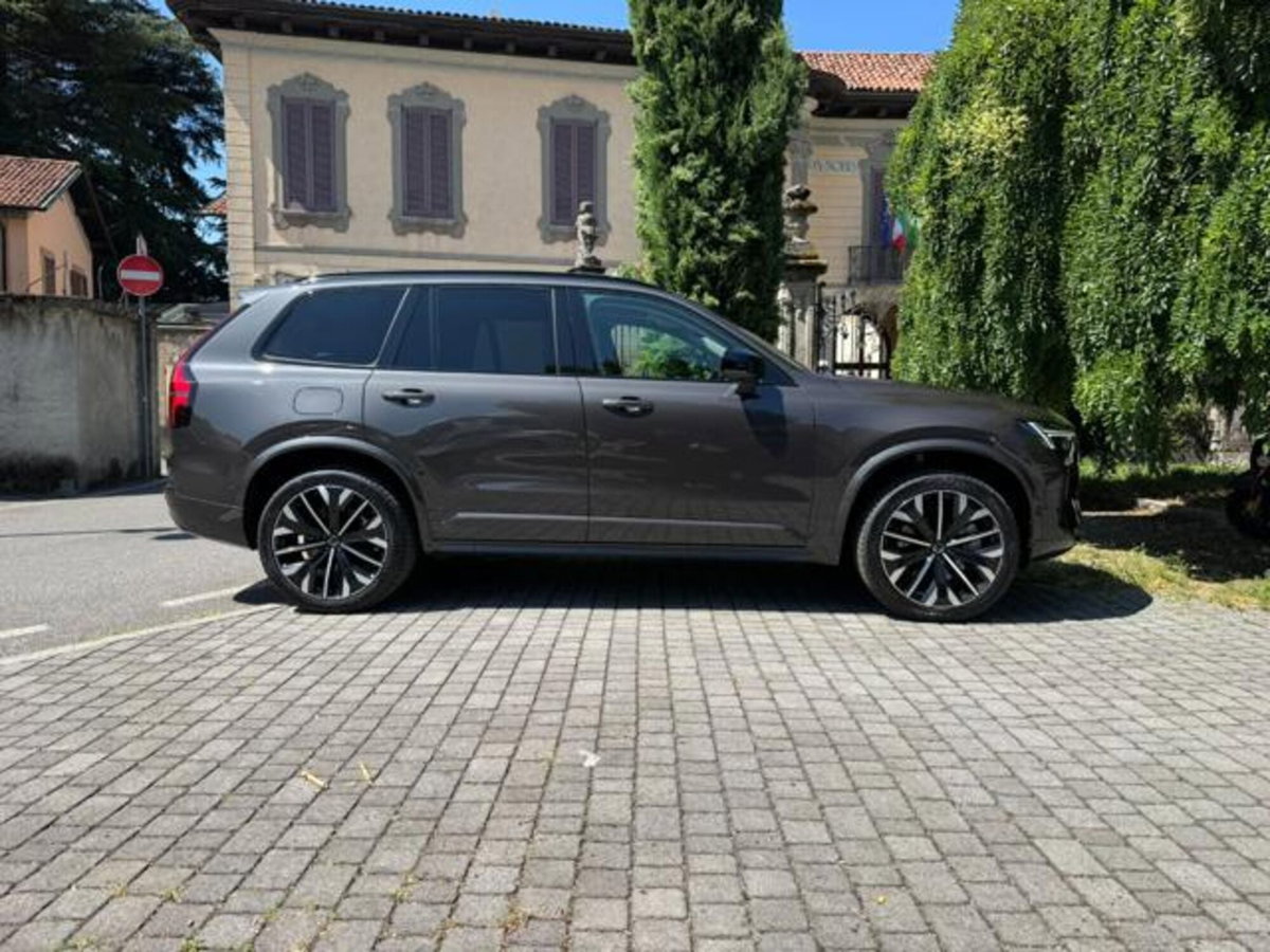 Volvo XC90 T6 AWD Geartronic Momentum (5)