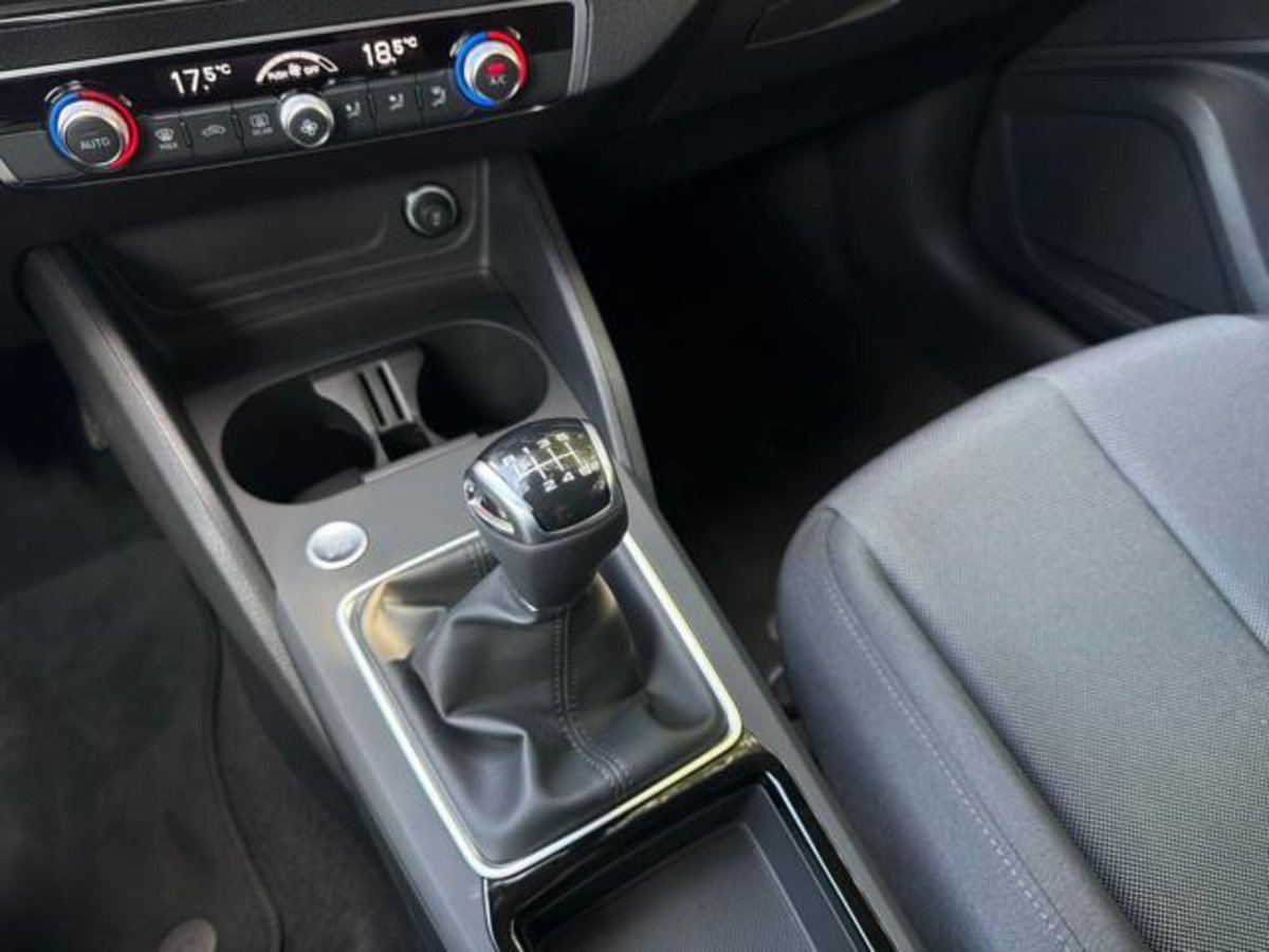 Audi Q2 35 1.5 tfsi Business Advanced s-tronic (10)