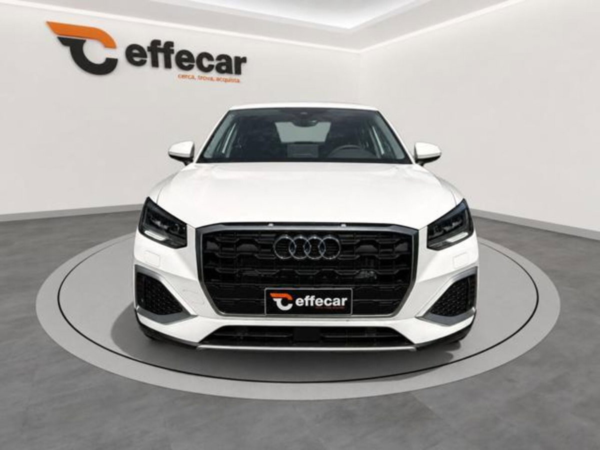 Audi Q2 35 1.5 tfsi Business Advanced s-tronic (2)
