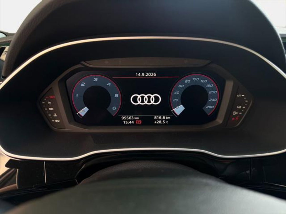 Audi Q3 35 TDI quattro S tronic Business (9)