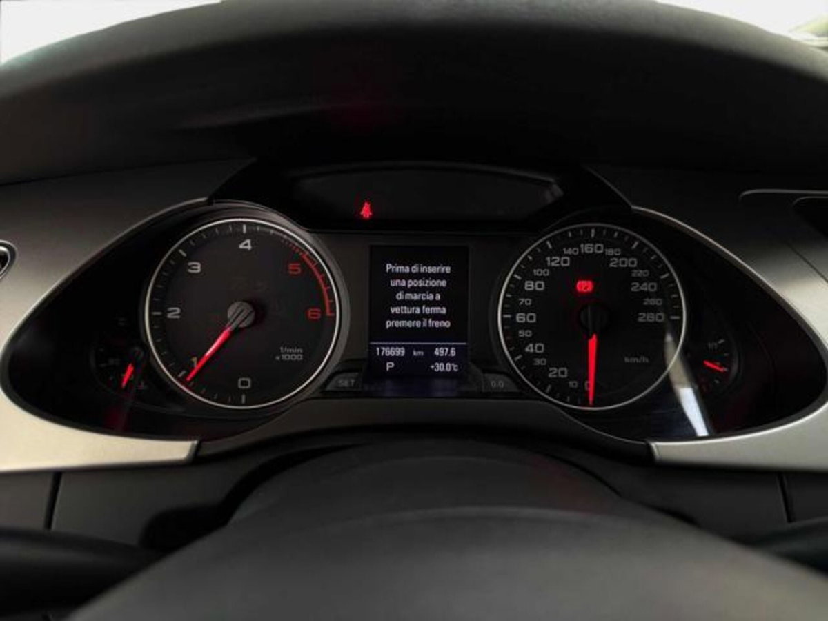 Audi A4 Avant 2.0 TDI 143CV F.AP. (9)