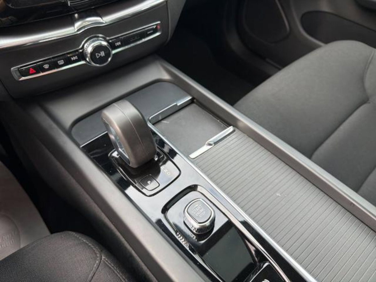 Volvo XC60 T6 Recharge AWD Plug-in Hybrid Inscription (10)