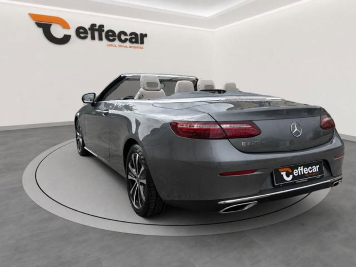 Mercedes-Benz Classe E Cabrio 220 d Auto 4Matic Cabrio Business Sport (4)