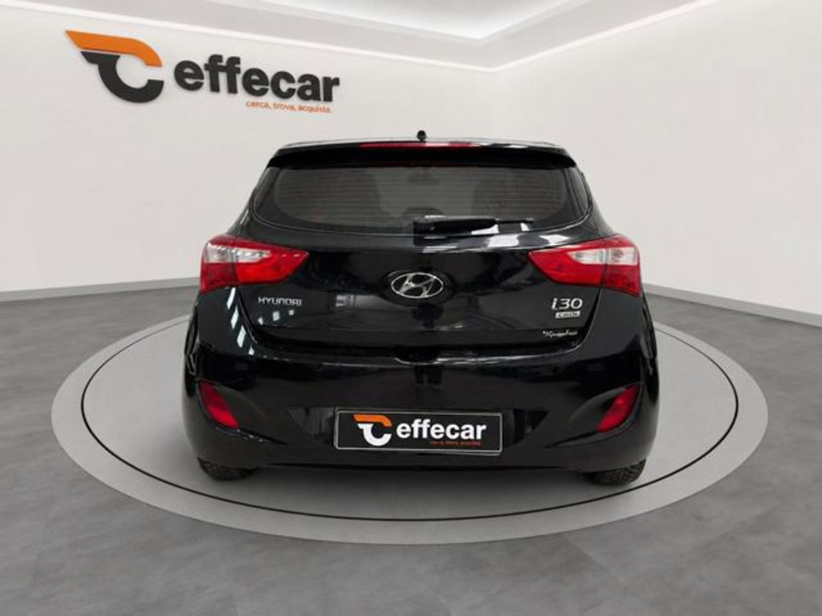 Hyundai i30 1.4 CRDi 5p. Classic (5)