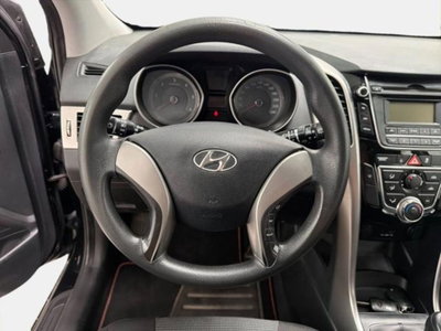 Hyundai i30 1.4 CRDi 5p. Classic (8)
