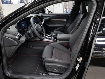 Audi A6 Avant 3.0 tdi mhev + S line edition quattro 299cv s-tronic (3)