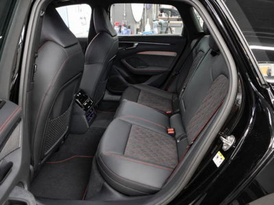 Audi A6 Avant 3.0 tdi mhev + S line edition quattro 299cv s-tronic (4)