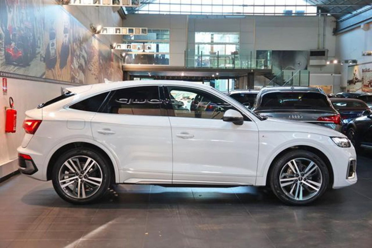 Audi Q5 Sportback Sportback 40 2.0 tdi mhev 12V quattro s-tronic (2)