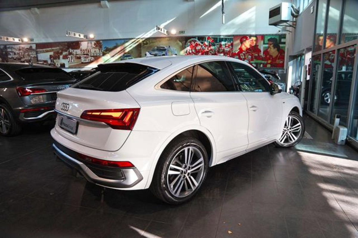 Audi Q5 Sportback Sportback 40 2.0 tdi mhev 12V quattro s-tronic (9)